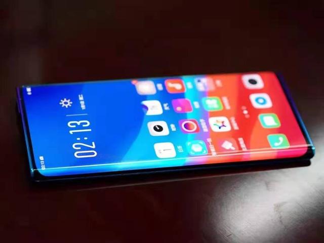 手機(jī)曲面屏測量屏幕翹曲度，握持感就靠它