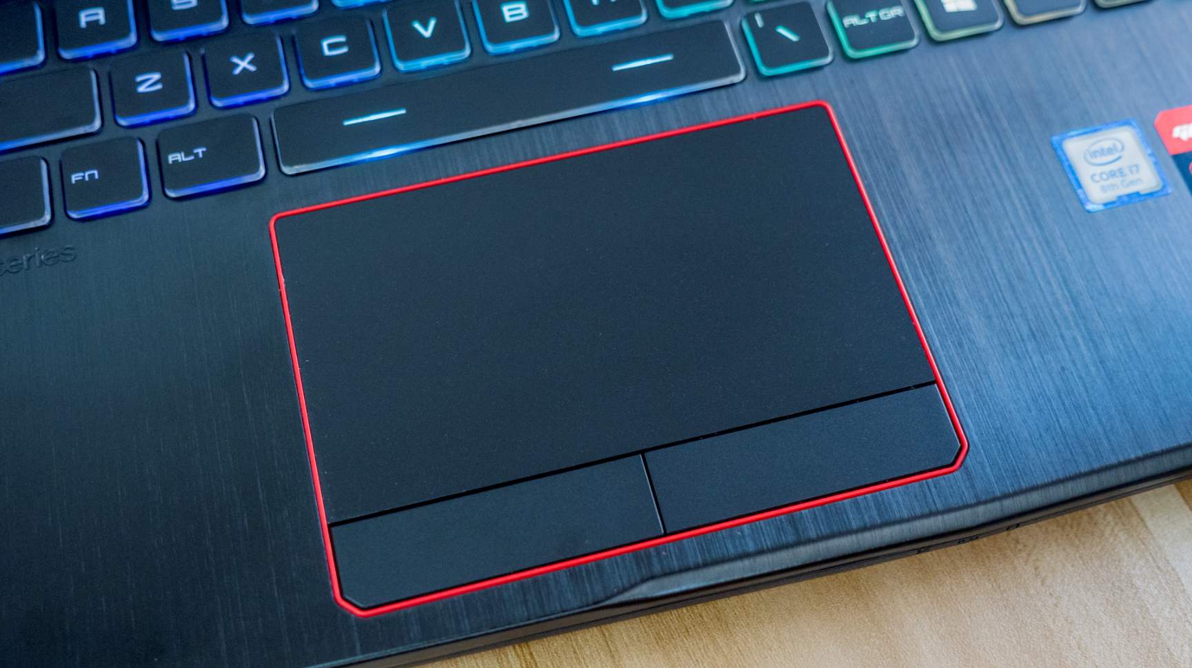 觸摸板測量平整度,為用戶帶來絲滑操控 觸摸板測量平整度,為用戶帶來絲滑操控