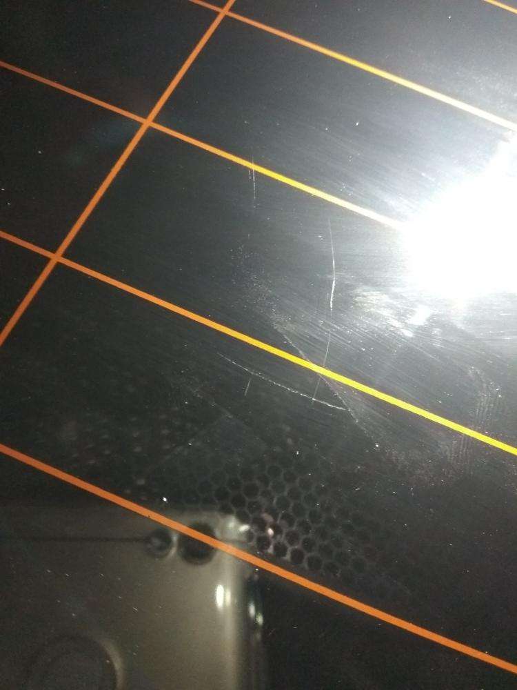 極志玻璃劃痕自動檢測設備，替換人工檢測大幅度提升效率