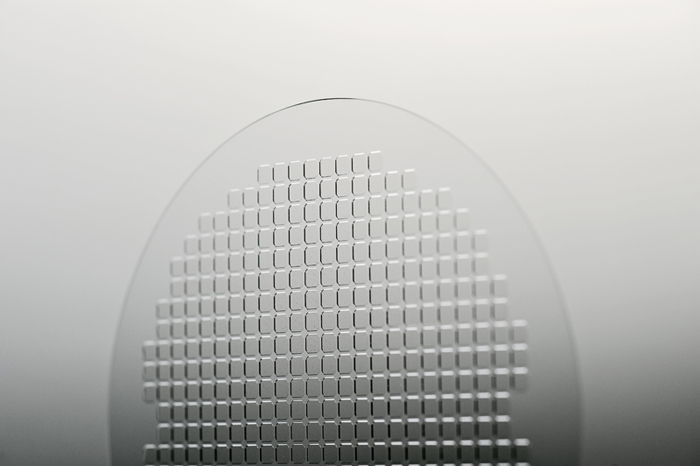 玻璃晶圓翹曲度測量，行業往后發展都可以靠該設備應對