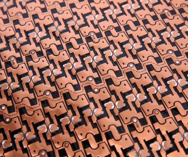 撓性覆銅板厚度高精度測量,提升電路板制備質量|激光厚度測量儀